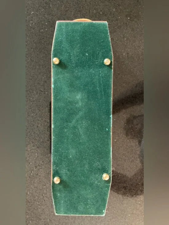 Wooden Box Purse with Maple Leaf Inlay - Picture 10 of 11